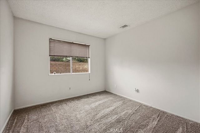 9775 Vine, Bloomington, CA 92316