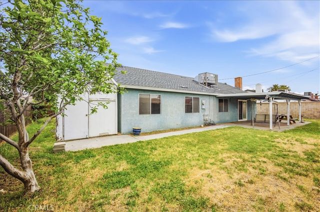 9775 Vine, Bloomington, CA 92316