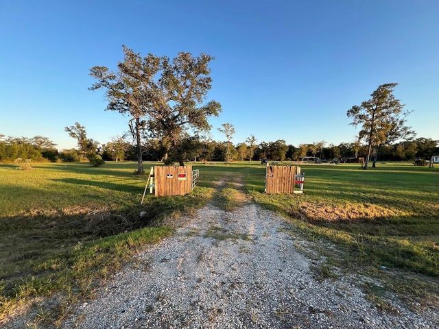 6233 County Road 3, Sweeny, TX 77480