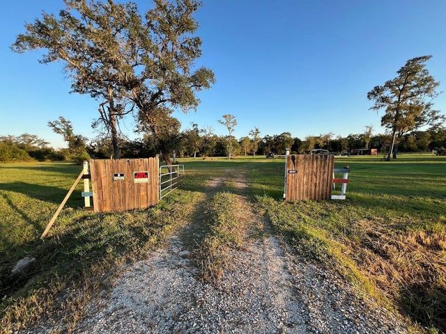 6233 County Road 3, Sweeny, TX 77480