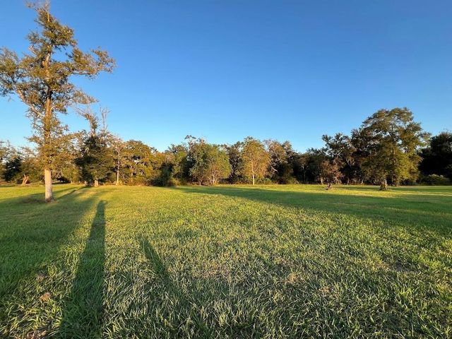 6233 County Road 3, Sweeny, TX 77480