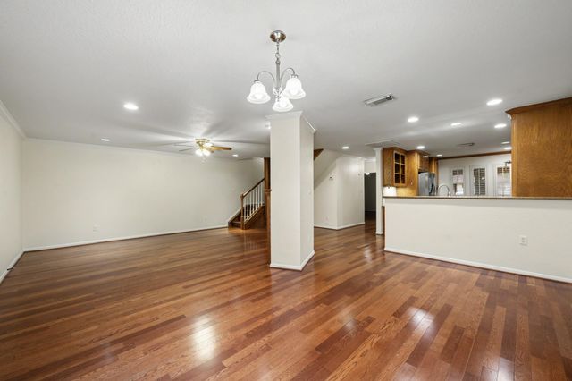 69 S Bachelor Button Street, Lake Jackson, TX 77566