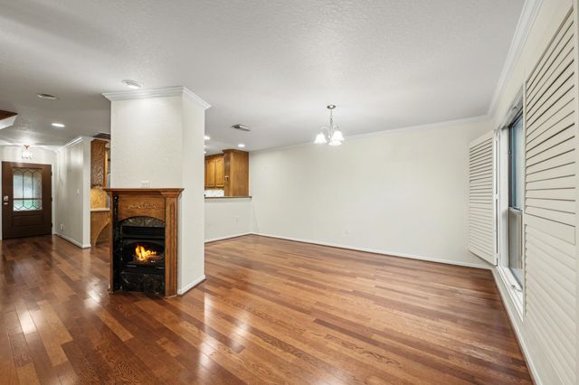 69 S Bachelor Button Street, Lake Jackson, TX 77566