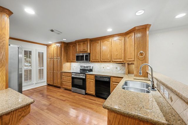 69 S Bachelor Button Street, Lake Jackson, TX 77566