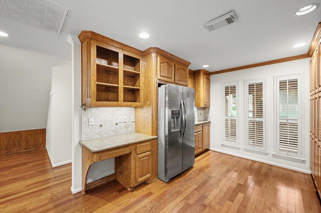 69 S Bachelor Button Street, Lake Jackson, TX 77566
