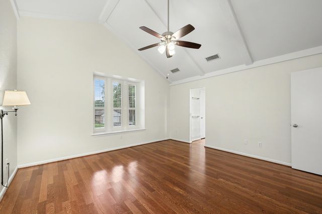 69 S Bachelor Button Street, Lake Jackson, TX 77566