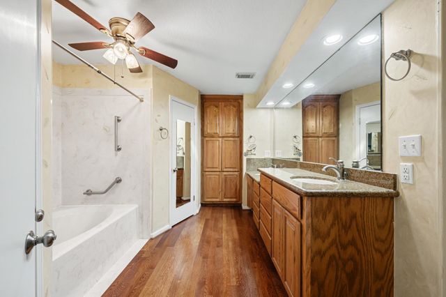 69 S Bachelor Button Street, Lake Jackson, TX 77566