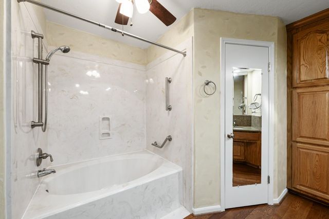 69 S Bachelor Button Street, Lake Jackson, TX 77566