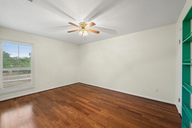 69 S Bachelor Button Street, Lake Jackson, TX 77566