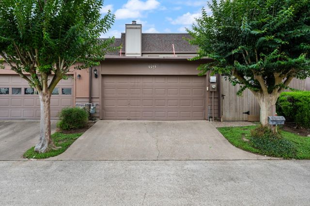 69 S Bachelor Button Street, Lake Jackson, TX 77566