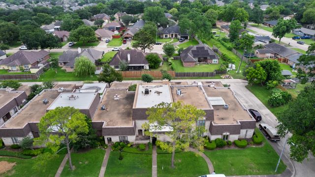 69 S Bachelor Button Street, Lake Jackson, TX 77566
