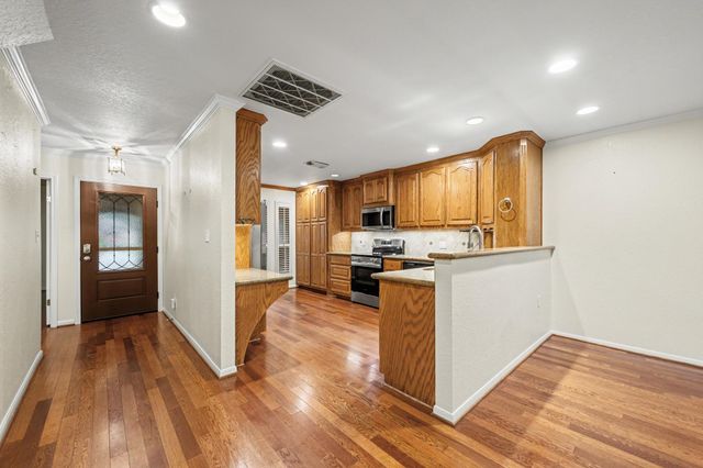 69 S Bachelor Button Street, Lake Jackson, TX 77566