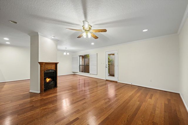 69 S Bachelor Button Street, Lake Jackson, TX 77566