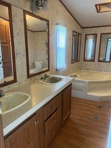 16268 Wrangler Avenue, Conroe, TX 77302