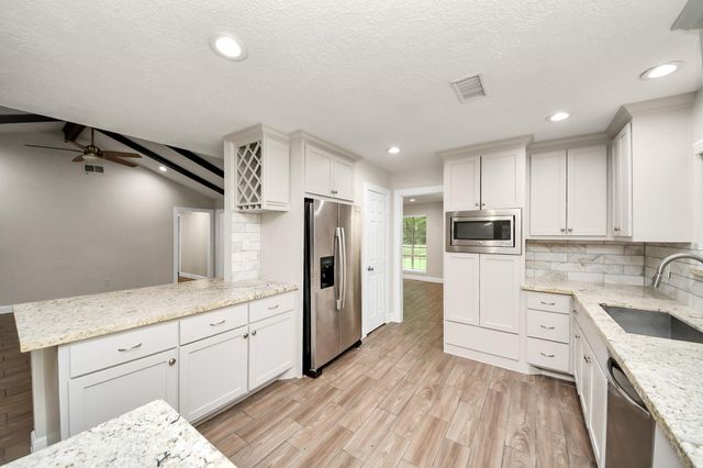 19435 Interstate 45, Spring, TX 77388