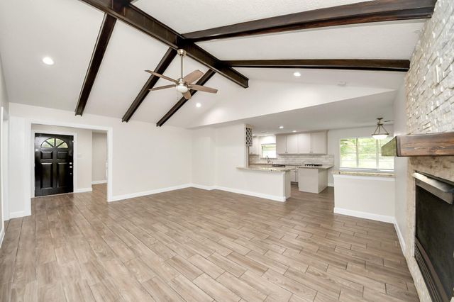 19435 Interstate 45, Spring, TX 77388