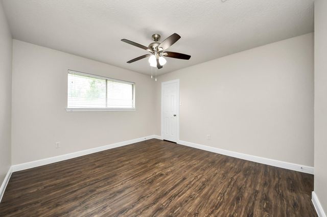 19435 Interstate 45, Spring, TX 77388