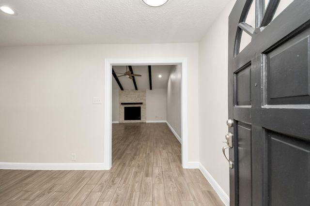 19435 Interstate 45, Spring, TX 77388