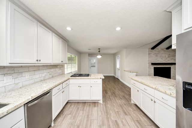 19435 Interstate 45, Spring, TX 77388