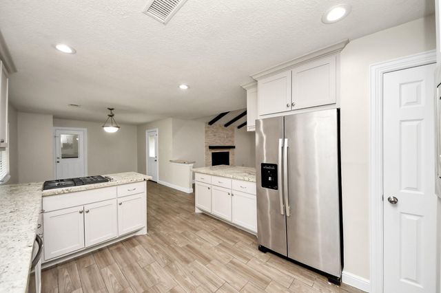 19435 Interstate 45, Spring, TX 77388