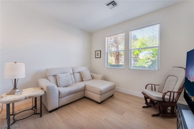 1920 Summer Palm Place 103, Las Vegas, NV 89134