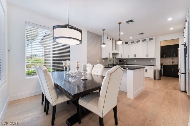 1920 Summer Palm Place 103, Las Vegas, NV 89134