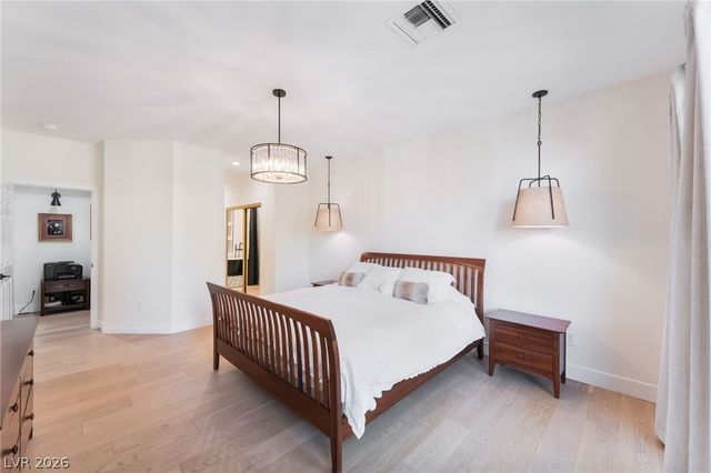 1920 Summer Palm Place 103, Las Vegas, NV 89134