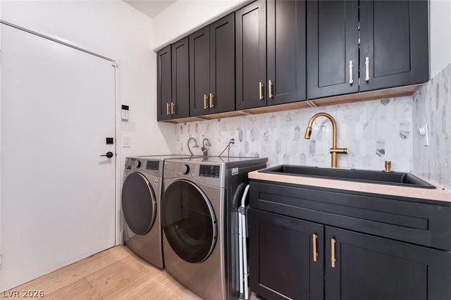 1920 Summer Palm Place 103, Las Vegas, NV 89134