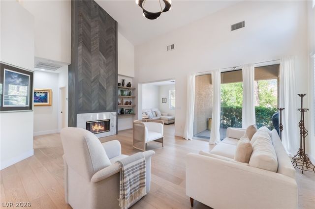 1920 Summer Palm Place 103, Las Vegas, NV 89134