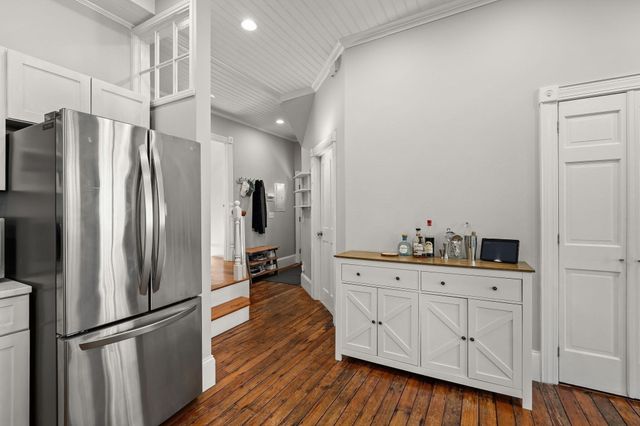 45 Green St A, Boston, MA 02130