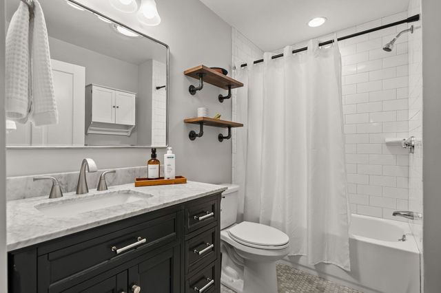 45 Green St A, Boston, MA 02130