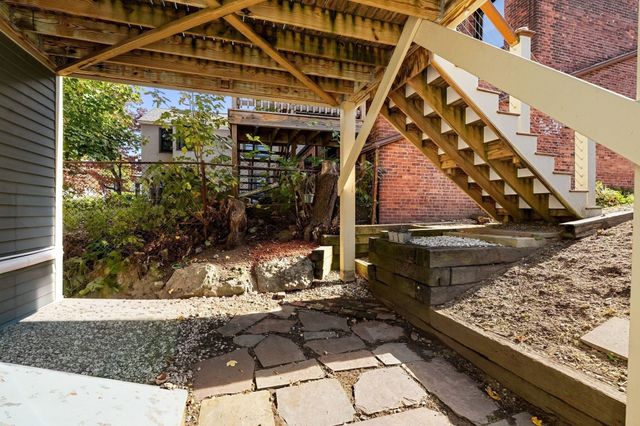 45 Green St A, Boston, MA 02130