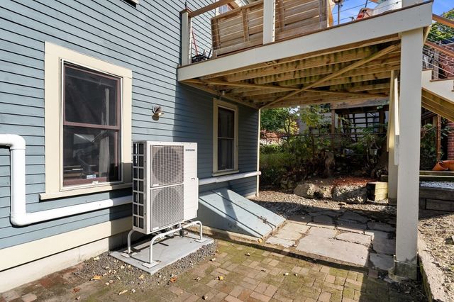 45 Green St A, Boston, MA 02130