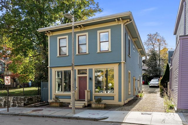 45 Green St A, Boston, MA 02130