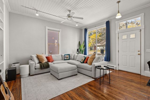 45 Green St A, Boston, MA 02130