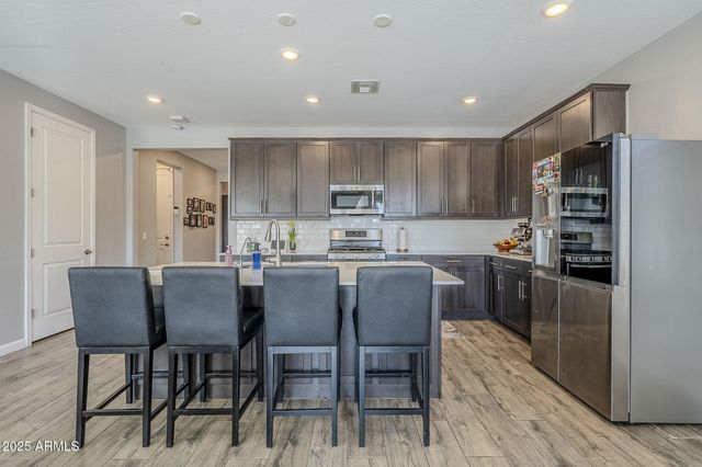 9935 E THORNBUSH Avenue, Mesa, AZ 85212