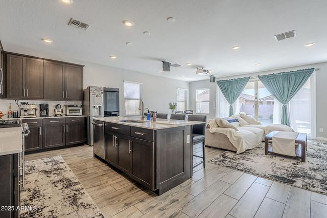 9935 E THORNBUSH Avenue, Mesa, AZ 85212