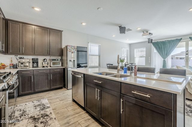 9935 E THORNBUSH Avenue, Mesa, AZ 85212