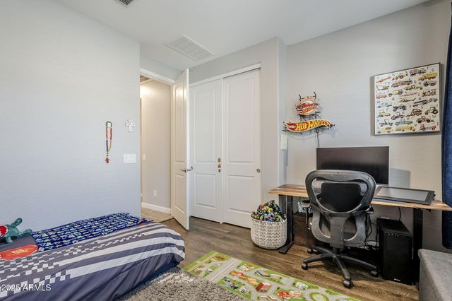 9935 E THORNBUSH Avenue, Mesa, AZ 85212