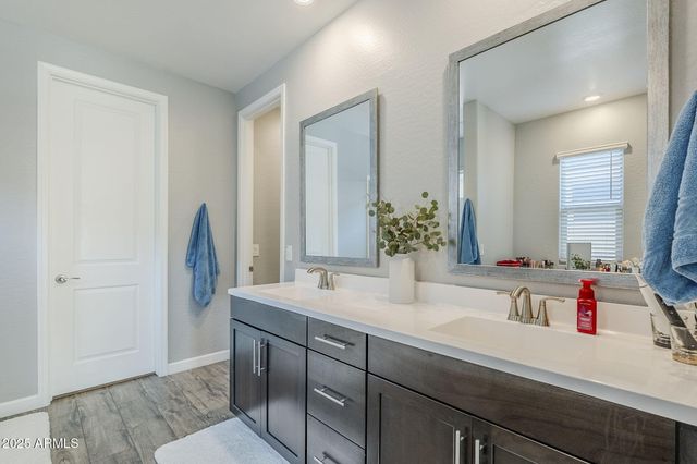 9935 E THORNBUSH Avenue, Mesa, AZ 85212