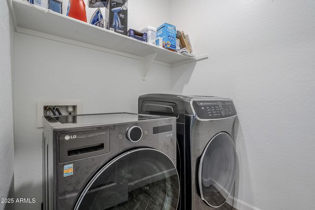 9935 E THORNBUSH Avenue, Mesa, AZ 85212