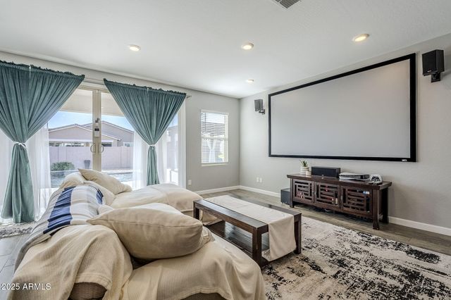 9935 E THORNBUSH Avenue, Mesa, AZ 85212