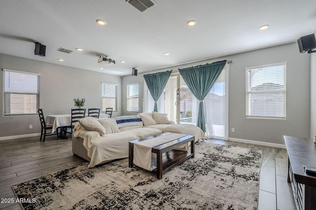 9935 E THORNBUSH Avenue, Mesa, AZ 85212