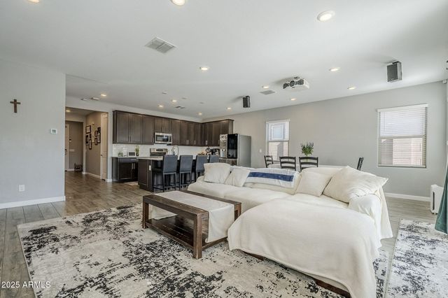 9935 E THORNBUSH Avenue, Mesa, AZ 85212