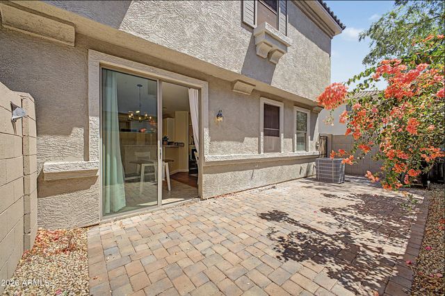 2965 E Dunbar Drive, Phoenix, AZ 85042