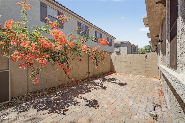 2965 E Dunbar Drive, Phoenix, AZ 85042