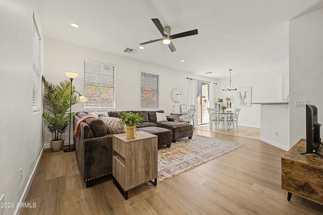 2965 E Dunbar Drive, Phoenix, AZ 85042