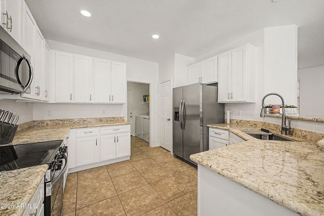 2965 E Dunbar Drive, Phoenix, AZ 85042