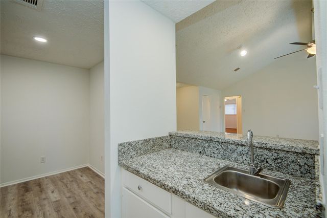 1911 Ripple Creek Drive, Missouri City, TX 77489