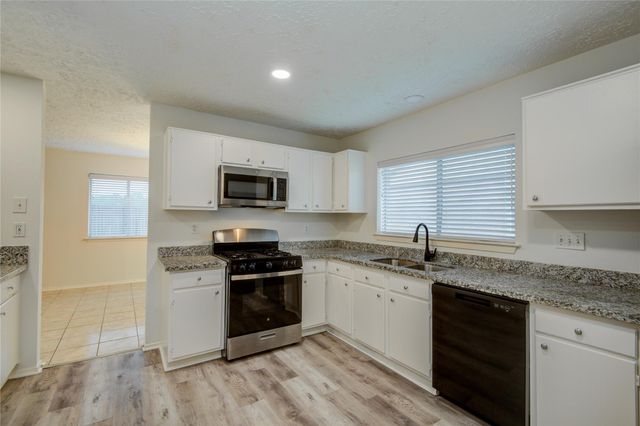 1911 Ripple Creek Drive, Missouri City, TX 77489